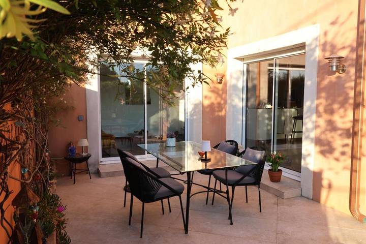 Location de vacances pour 4 personnes, avec piscine ainsi que jardin et vue, animaux acceptés à Maraussan - 3