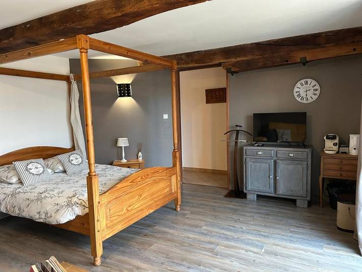 Gîte pour 2 personnes, avec jardin et vue à Leynes - 4