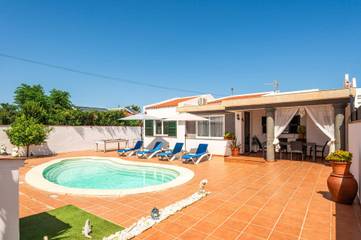 Villa in Cala en Porter, Alaior Gemeinde für 6 