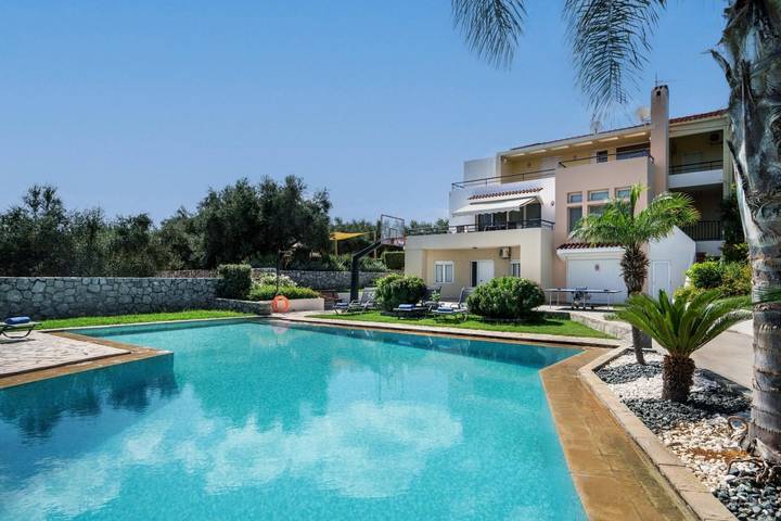Ferienhaus für 13 Personen, mit Meerblick und Garten sowie Pool, kinderfreundlich in Rethymno und Umgebung - 2