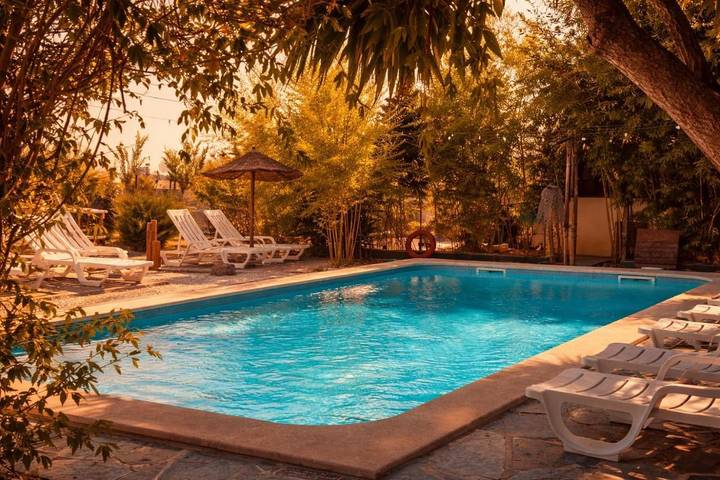 Pousada para 4 pessoas, com piscina e jardim no Alentejo