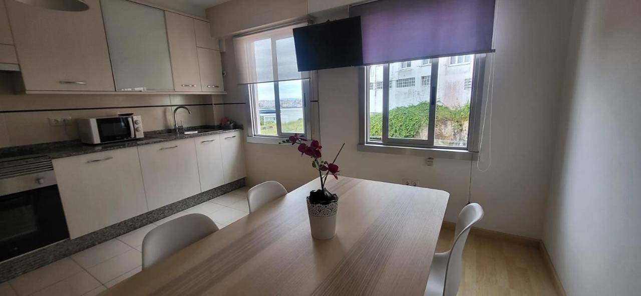 Apartamento inteiro, Three-Bedroom Apartment in Corunha, Costa de Galicia