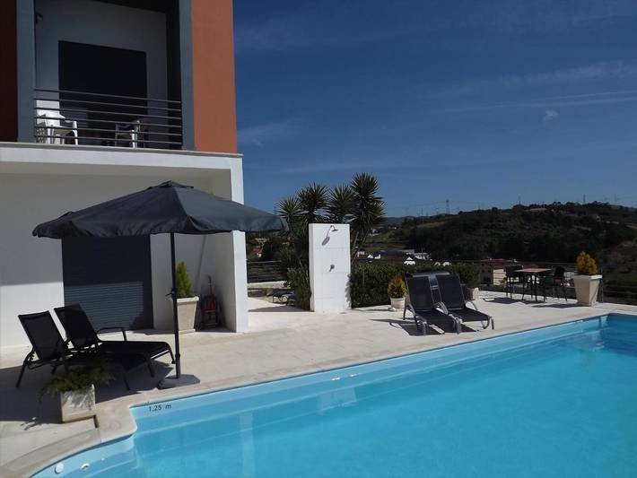 Location de vacances pour 2 personnes, avec piscine ainsi que jardin et vue à Batalha - 2