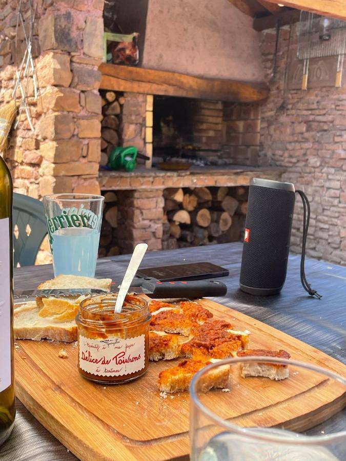 Location de vacances pour 11 personnes, avec vue ainsi que piscine et jardin à Laval-Roquecezière - 2