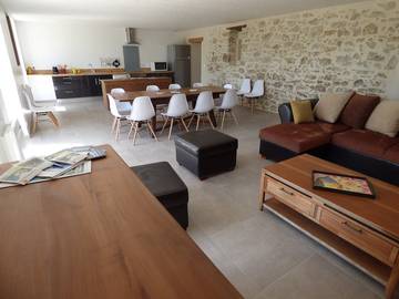 Gîte pour 13 personnes, avec balcon et jardin à Fougeré