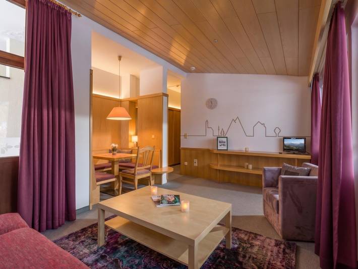 Ferienhaus für 38 Personen, mit Balkon und Garten in SkiWelt Wilder Kaiser - Brixental - 2