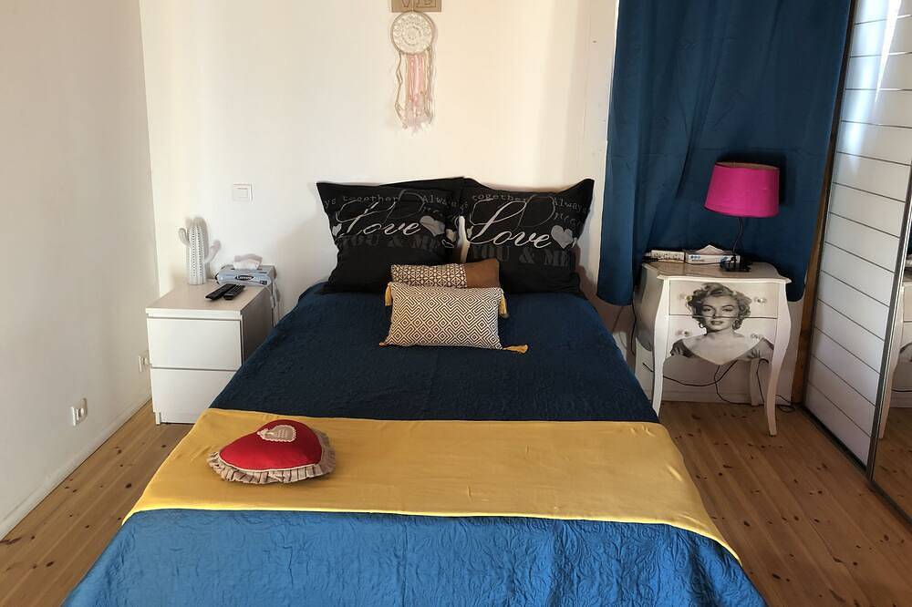 Chambre Rose 2 cool 👍🏻 4 adults in Peri, Ajaccio und Umgebung