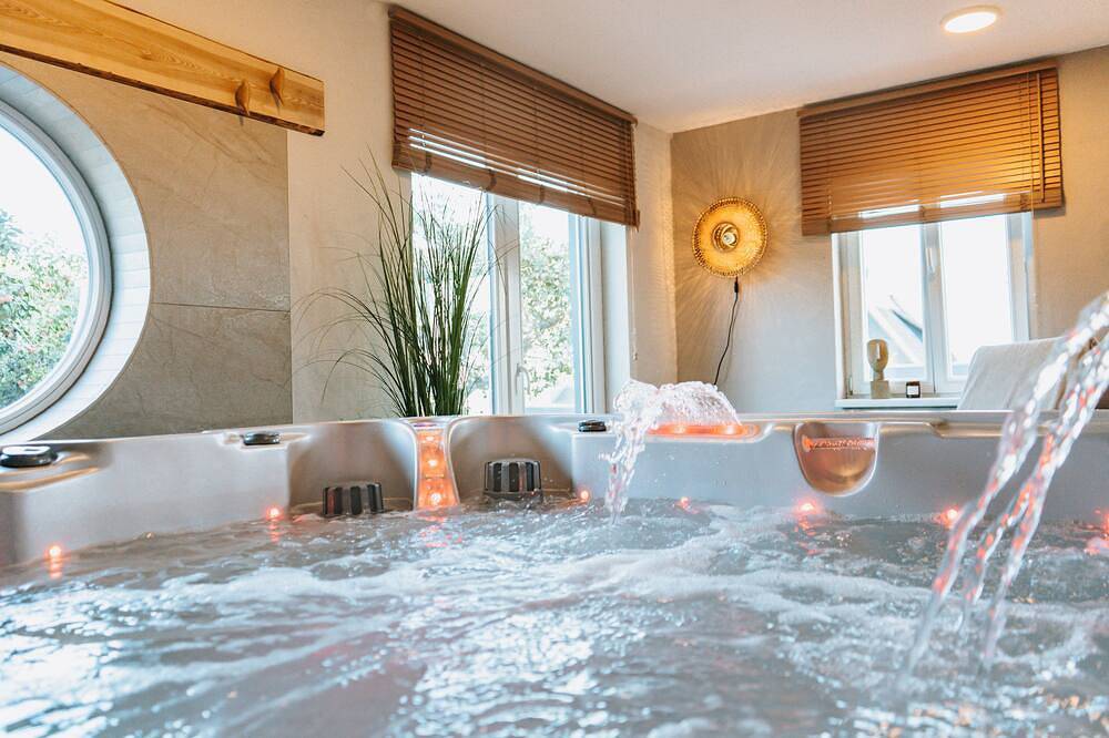 Ferienhaus mit Whirlpool und Sauna am Aventura Spielberg , Garten, Terrasse in Medebach, Hochsauerlandkreis