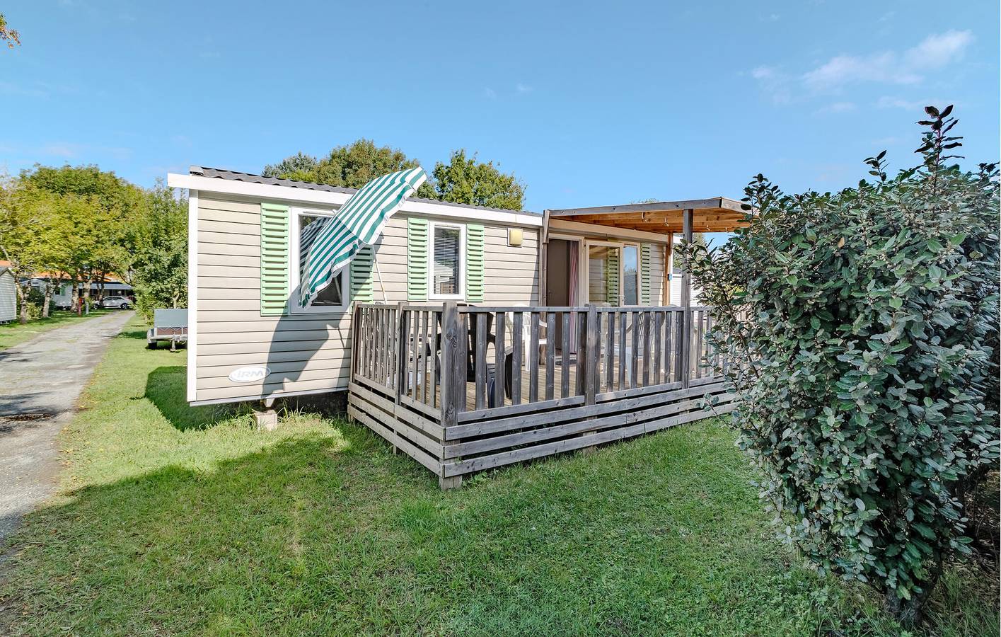 Mobilheim am Meer mit Pool, Terrasse und Garten in Saint-Georges-de-Didonne, Côte de Beauté