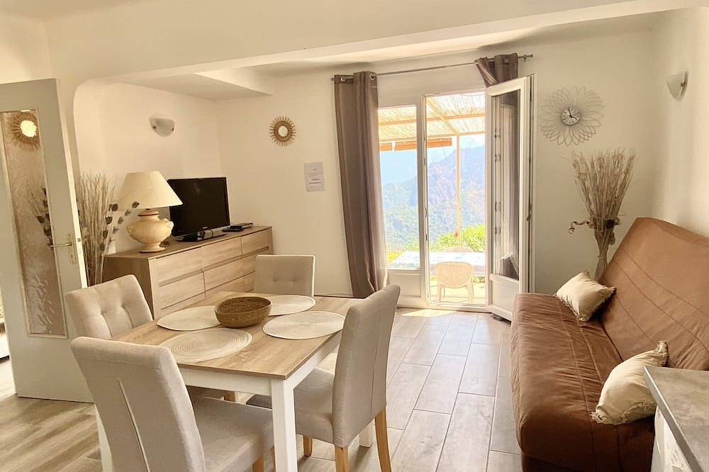 Appartement entier, Location d un rez de chaussée de villa sur les hauteurs de Piana in Piana, Région d'Ajaccio