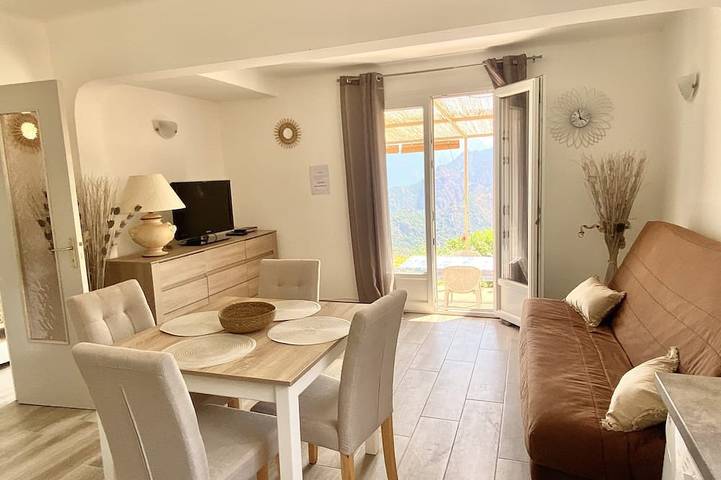 Appartement de vacances pour 4 personnes, avec jardin et terrasse, animaux acceptés