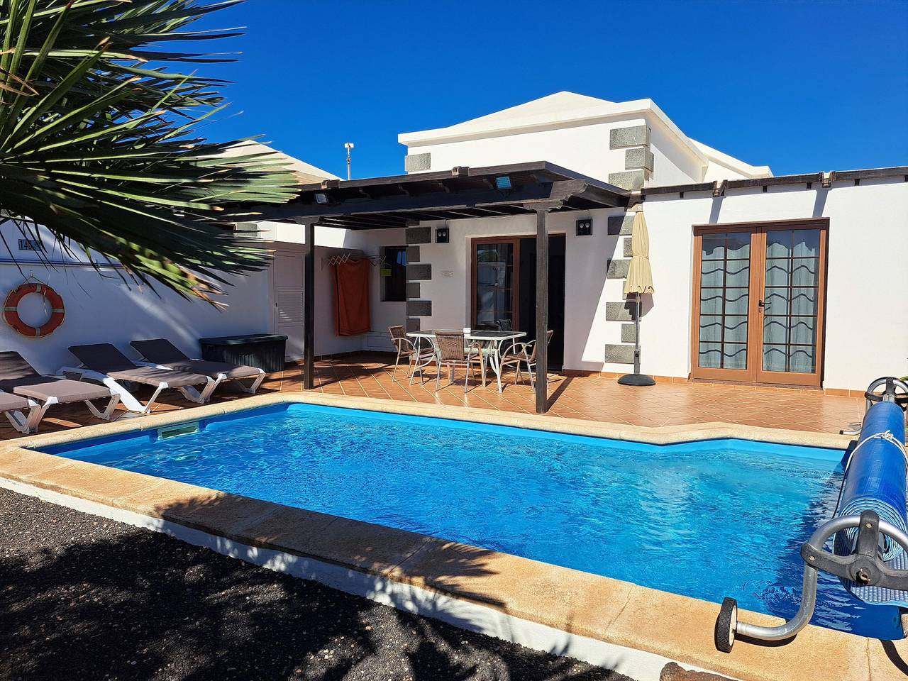 "Villa De la Paz" avec Wi-Fi et piscine extérieure in Playa Blanca, Yaiza