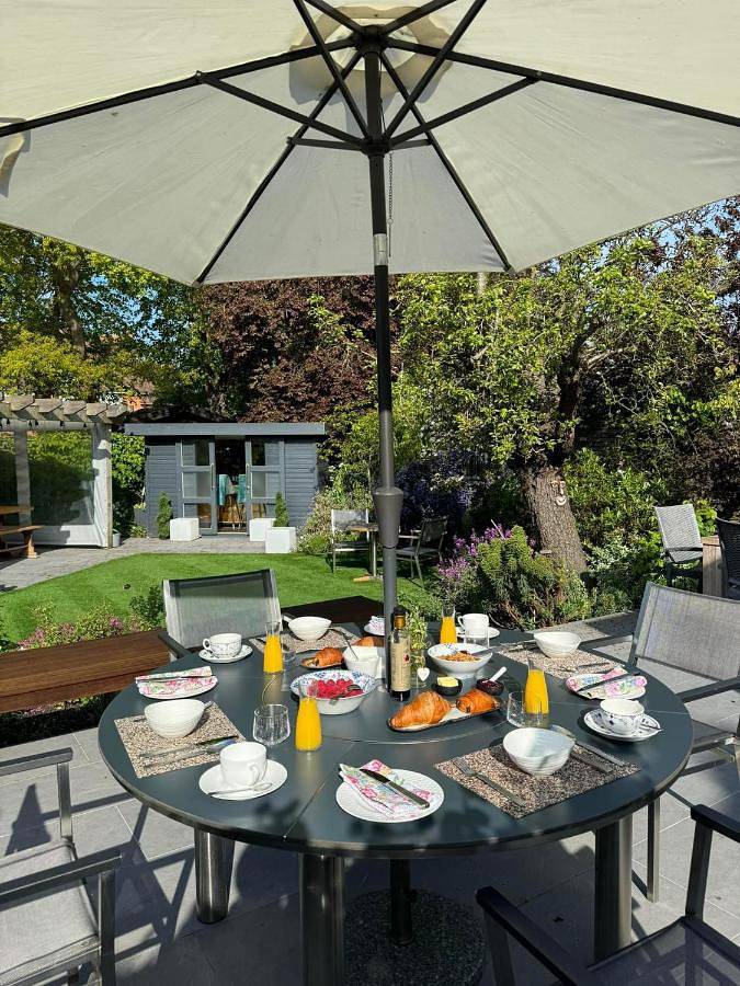 King Room in Frinton on Sea, Frinton and Walton