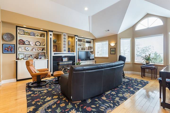 Vacation rental for 6 people, with balcony in San Mateo