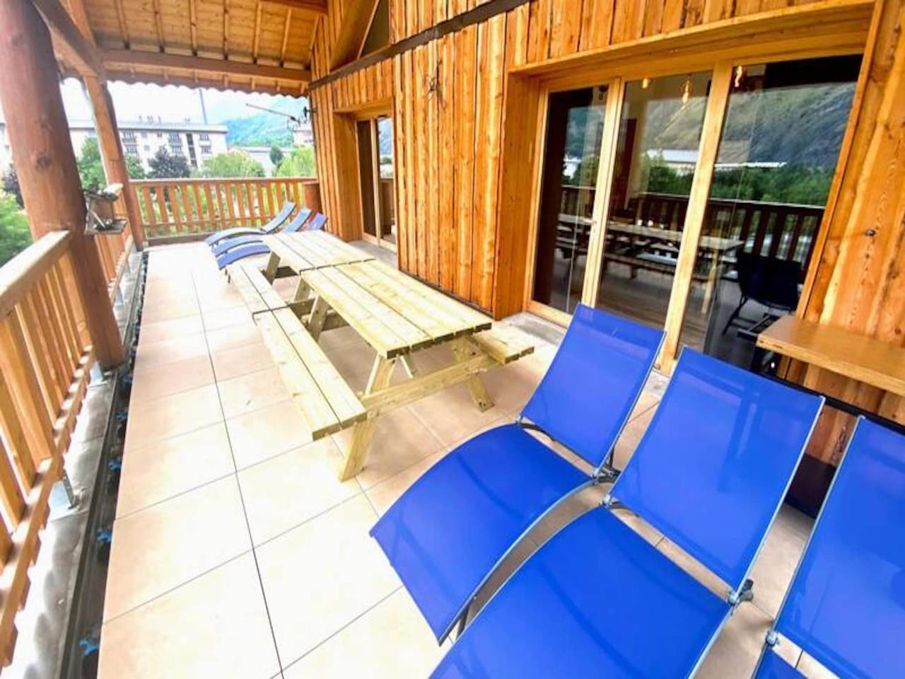 Entire apartment, Apartments for 14 People in Saint-Jean-de-Maurienne, Saint-Jean-de-Maurienne region