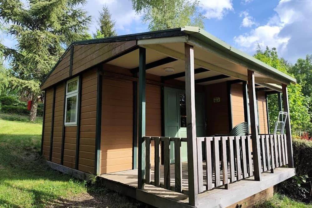 Chalet 2 étoiles - ccbgafd in La Tour-d'Auvergne, Regionaler Naturpark Volcans d'Auvergne