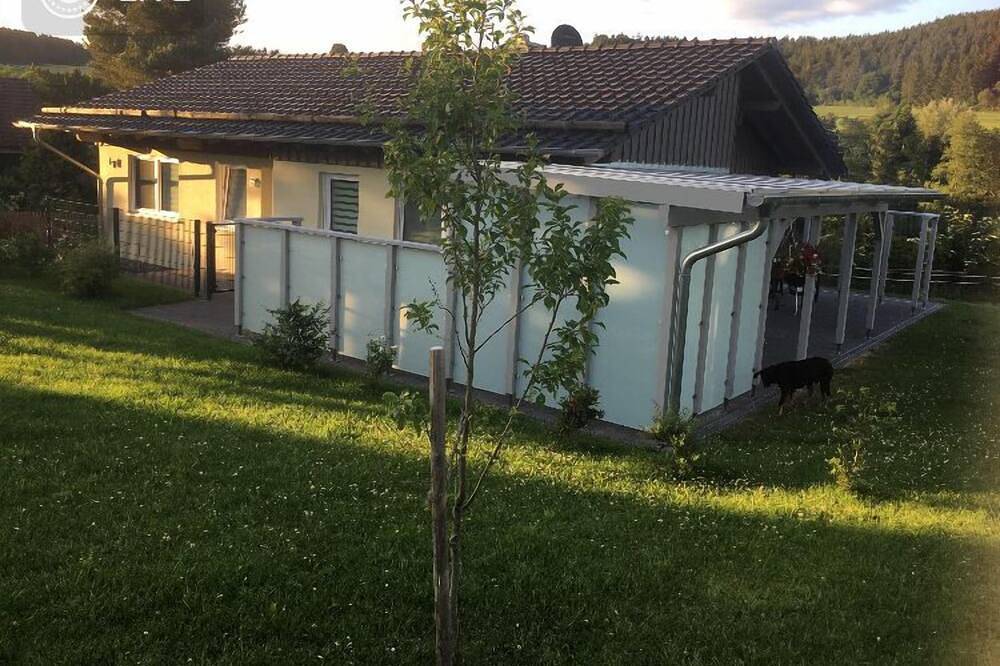 Exklusiver Bungalow Ooser Tälchen, komplett eingezäunt, Urlaub mit Hund 🐕 in Gerolstein, Vulkaneifel