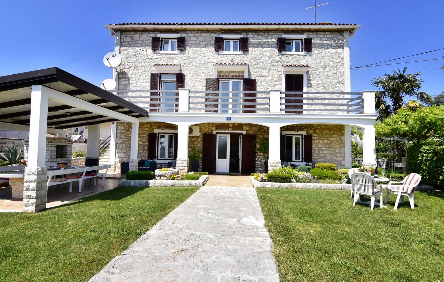 Entire apartment, Two bedroom apartment with terrace and sea view Umag A-22536-a in Umag, Umag Region
