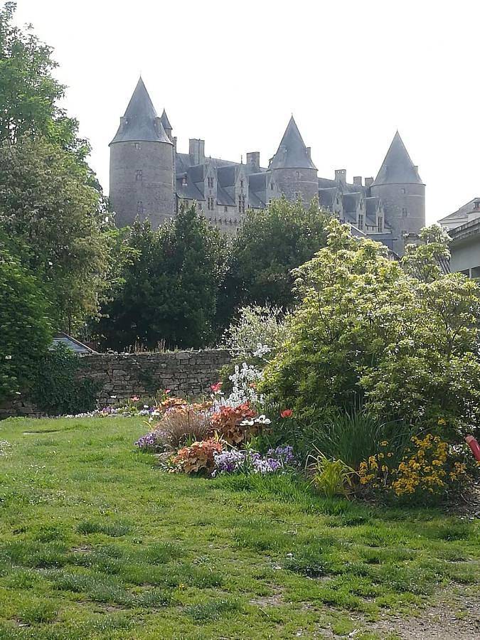 Location de vacances pour 2 personnes, avec vue, animaux acceptés à Josselin - 3