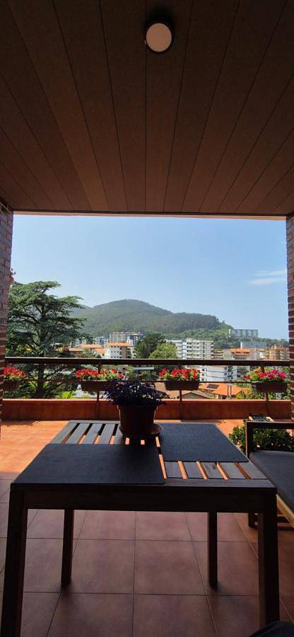 Gîte pour 4 personnes, avec vue et jardin, adapté aux familles à Bakio - 3