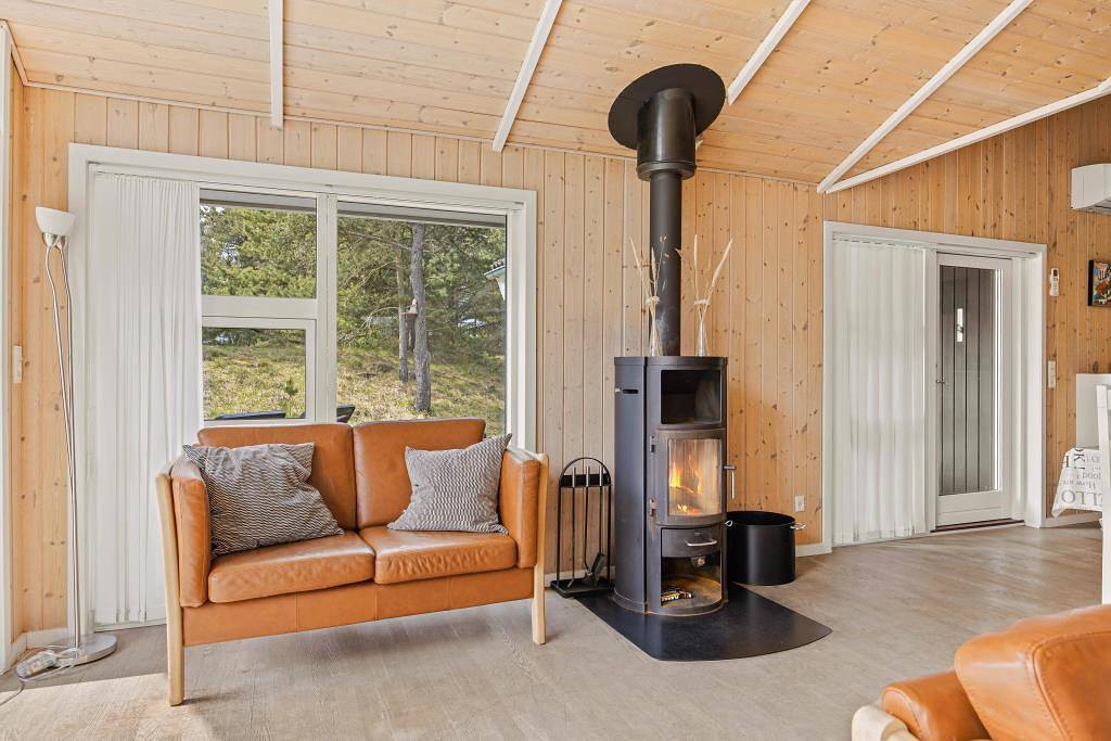 4-star holiday home with sauna and hot tub for 9 people in Blavand, Región de Varde