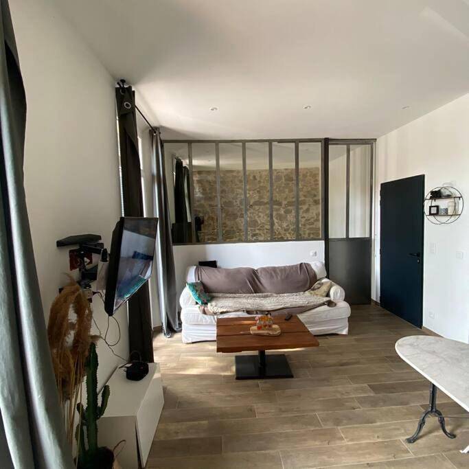 Appartement entier, One-Bedroom Apartment in Les Arcs (Var), Région de Draguignan