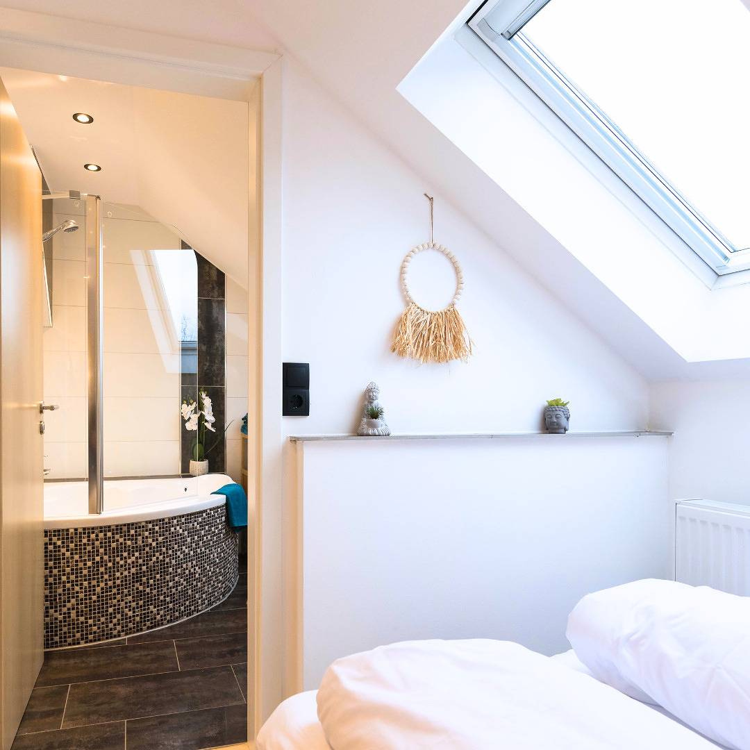Ganze Ferienwohnung, Apartment, Küche, Parkplatz, digitaler Check-in in Hof, Oberfranken