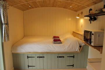 Glamping for 2 People in Shropshire, West Midlands, Photo 2