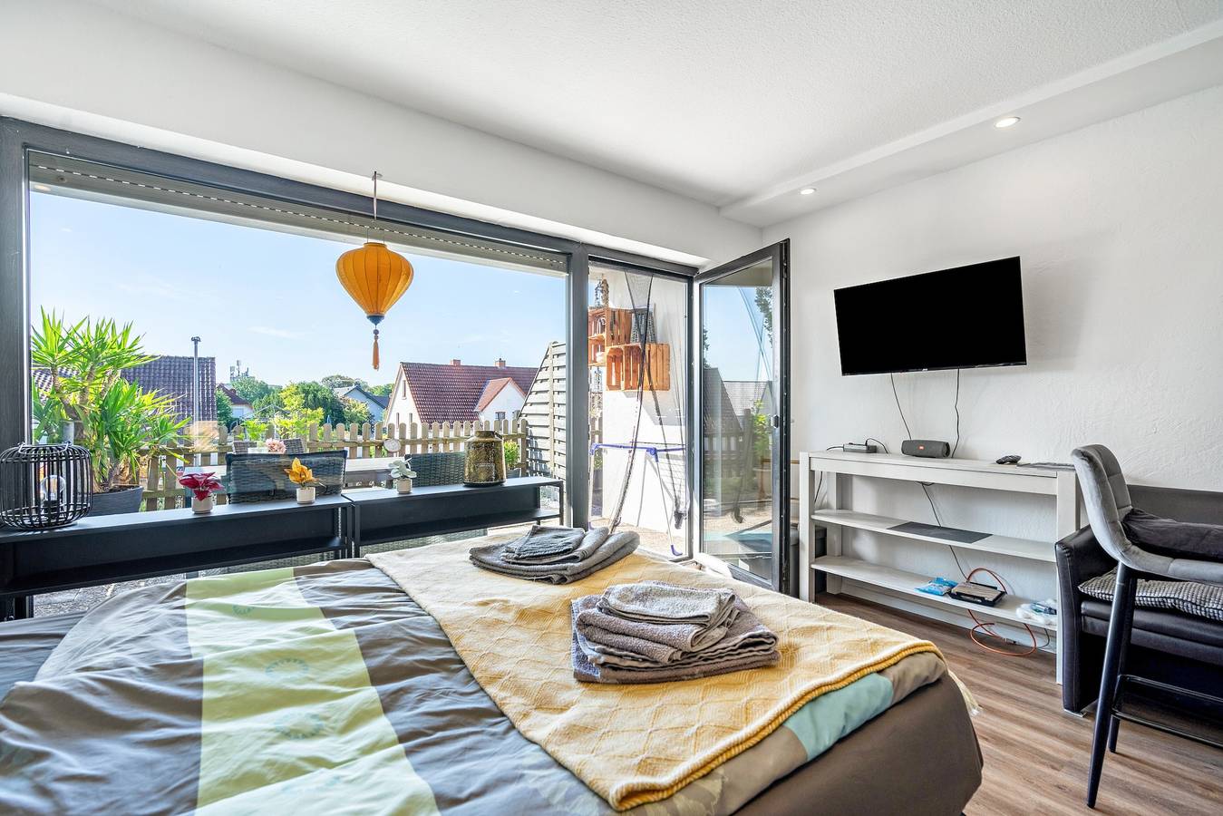 Ganze Wohnung, Apartment „Where Business and Relaxing Meet“ mit Terrasse, Garten & Wlan in Bad Salzuflen, Kreis Lippe