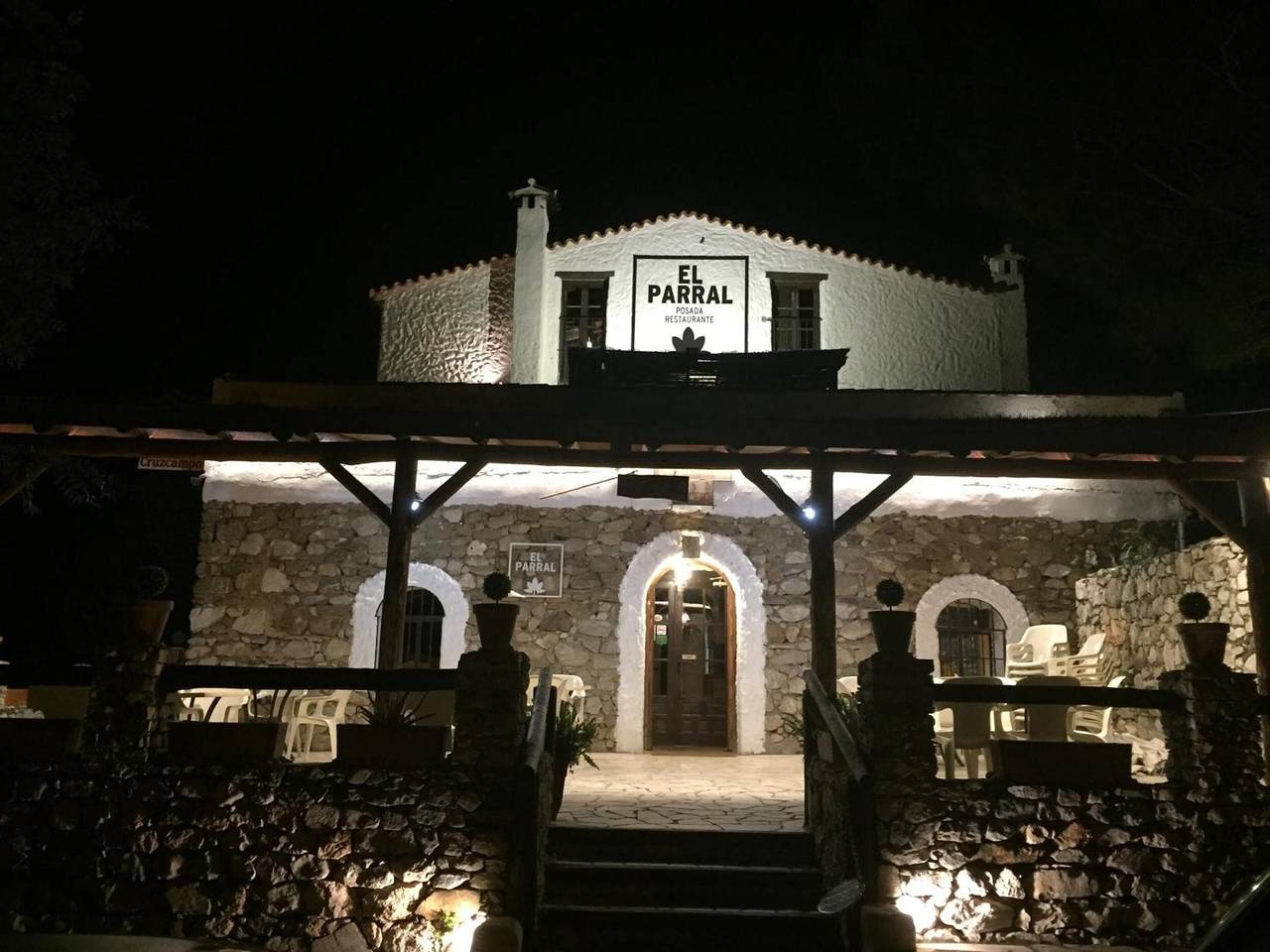 Appartement entier, Hostal Posada El Parral – Piscine privée et restaurant au cœur de la Sierra de Cádiz in Benaocaz, Pueblos Blancos