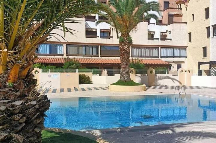 Appartement de vacances pour 5 personnes, avec piscine et balcon à Gruissan