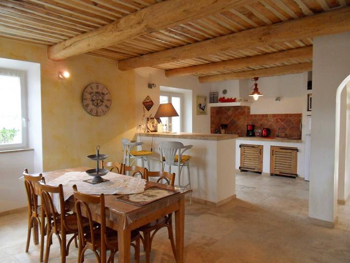 Gîte pour 6 personnes, avec Terrasse et Jardin