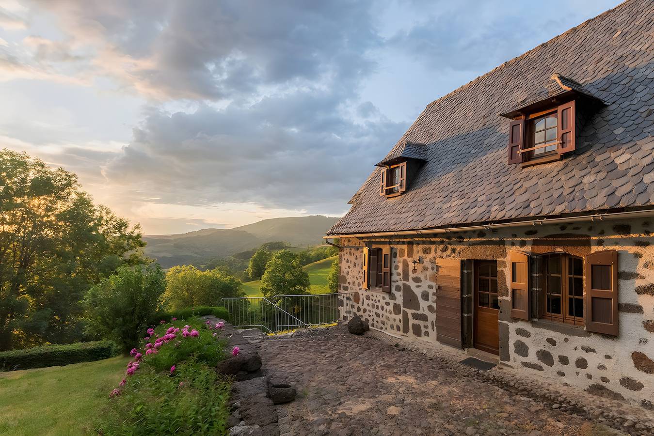 Wunderschön! Alleinstehendes Haus im Jordanne-Tal in Saint-Cirgues-de-Jordanne, Aurillac und Umgebung