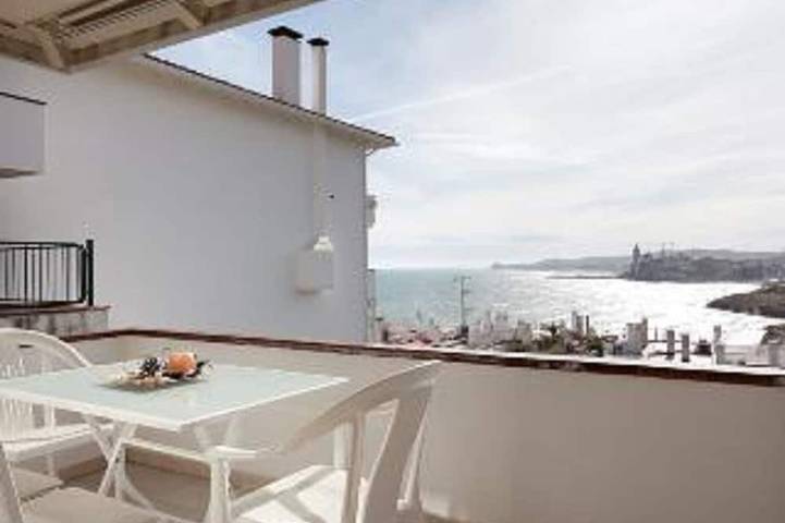 Ferienwohnung für 4 Personen, mit Pool und Garten in Sitges