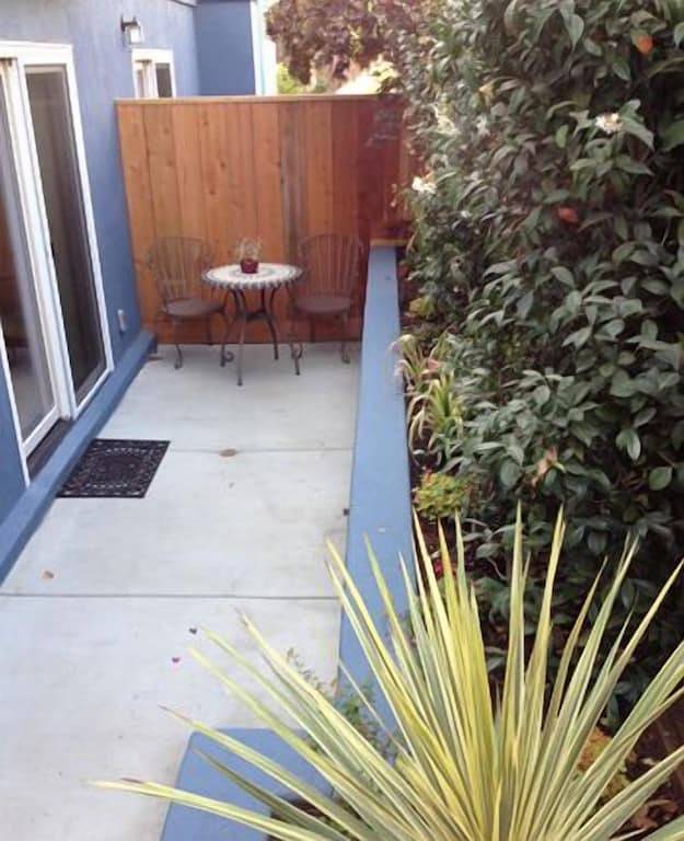 Vacation rental for 3 people, with yard and terrace in Berkeley