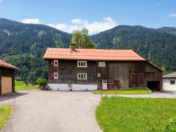 Ferienhaus für 8 Personen, mit Garten in Dalaas
