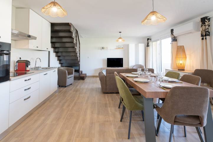 Ganze Wohnung, Apartment „La Dolce Vita 8 - Le Cedrat“ mit Meerblick, Wlan und Klimaanlage in Borgo, Bastia und Umgebung