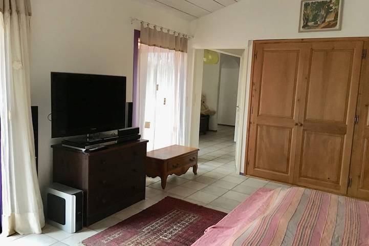 Location de vacances pour 10 personnes, avec jardin et jacuzzi à Vallabrix - 2