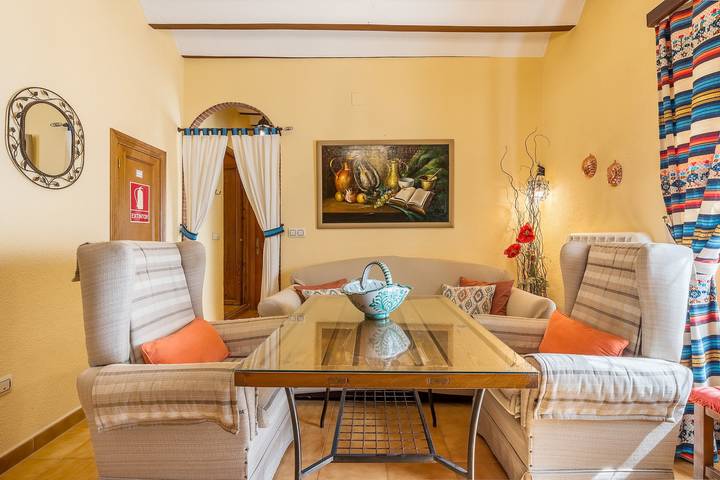 Ganze Wohnung, Ferienwohnung 'Lavanda' für 4 – das größte Apartment im Haus, mit Balkonen zum Tal – Sierra de Cazorla in Hinojares, Sierras de Cazorla Segura Naturpark