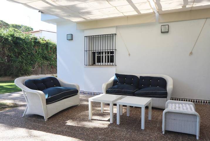 Location de vacances pour 8 personnes, avec piscine et terrasse à Roche - 4