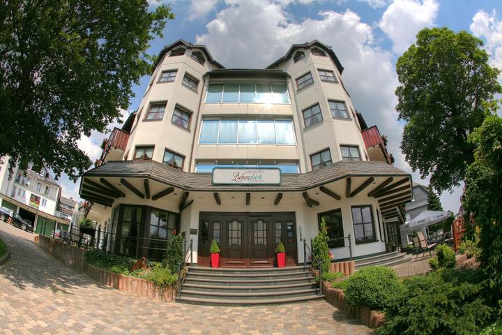 Hotel, mit Balkon und Balkon/Terrasse sowie Terrasse und Sauna in Winterberg - 2