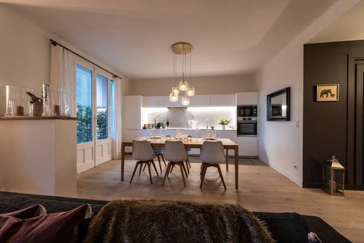 Gîte pour 4 personnes, avec balcon dans Office De Tourisme Lac D Annecy Rive Plein Soleil - 2