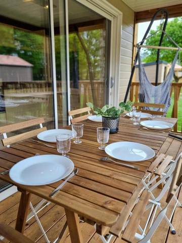 Maison de campagne pour 6 personnes, avec piscine ainsi que vue et jardin, animaux acceptés à Labouheyre