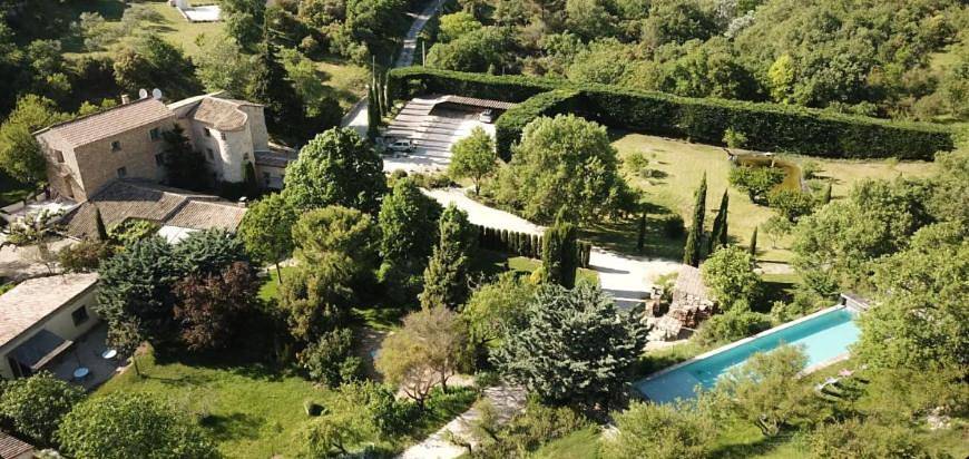 Hôtel pour 2 personnes, avec jardin et piscine à La Roque-sur-Pernes - 4