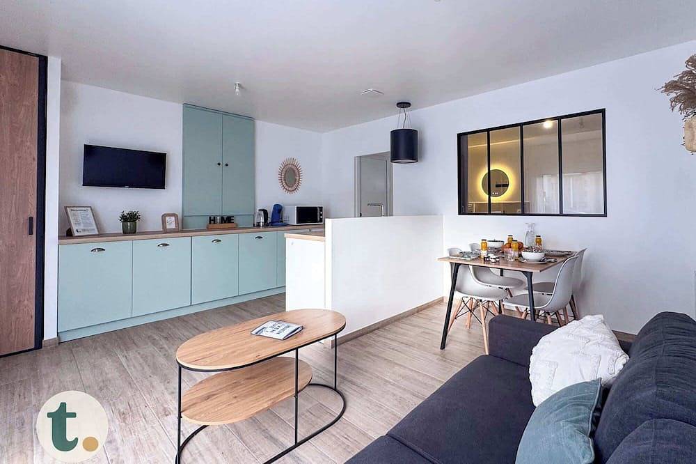 Entire apartment, Tranquiloue - Appartement cosy 15min du Puy du Fou in Les Herbiers, Loire Valley
