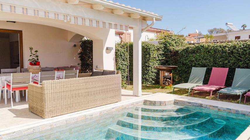 Ferienhaus für 10 Personen, mit Terrasse und Pool sowie Ausblick