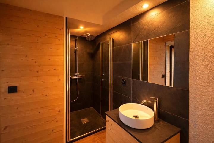 Gîte pour 2 personnes, avec vue et jardin à Égat - 3