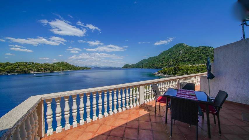 Apartament wakacyjny dla 2 osób, z taras w Mljet