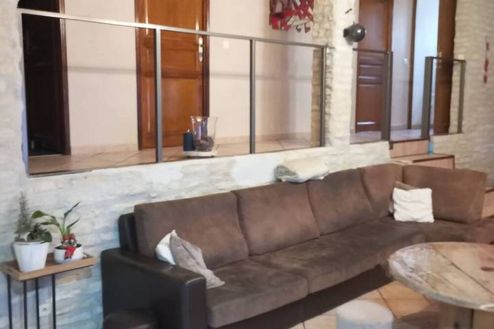 House with small farm and picine between the Luberon and the Alps in Sénas, Arles und Umgebung
