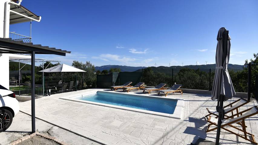 Holiday Home Dino by Villas Guide in Dalmatinisches Zagora